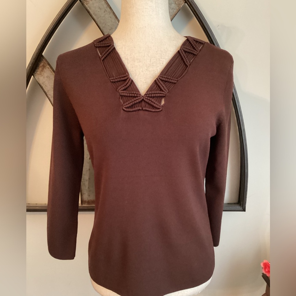 CABLE & GAGE Chocolate Brown 3/4 sleeve Stretchy Top w/Open Neckline Detail